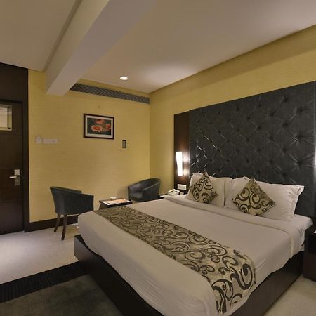 Hotel The Golden Oak Rāipur Exteriér fotografie