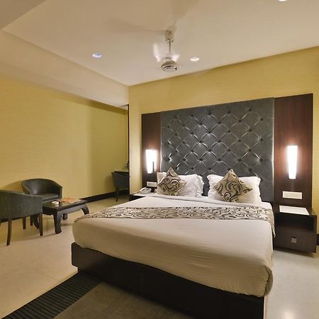 Hotel The Golden Oak Rāipur Exteriér fotografie