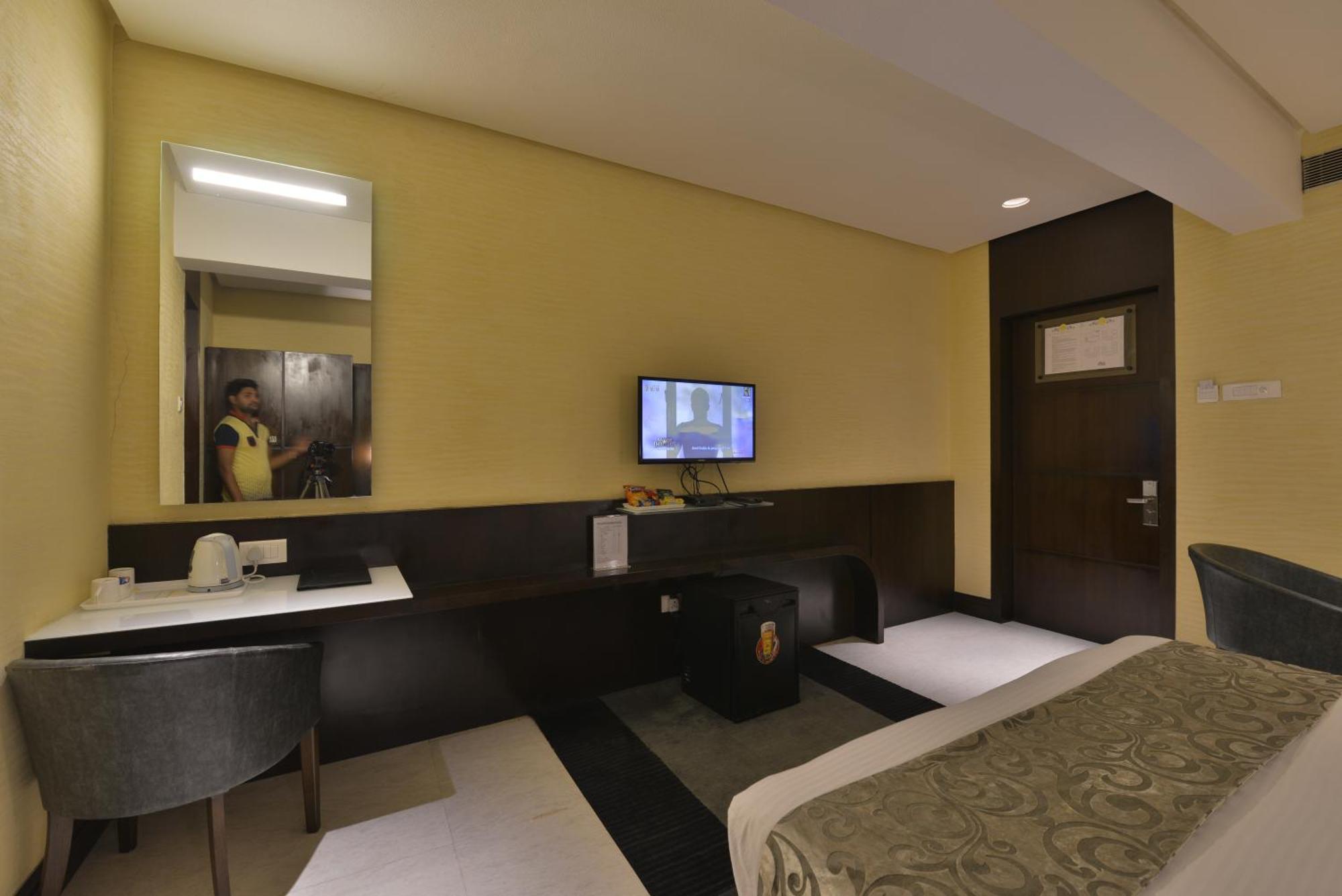 Hotel The Golden Oak Rāipur Exteriér fotografie