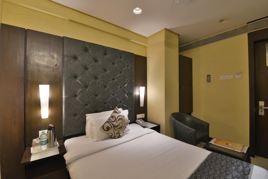 Hotel The Golden Oak Rāipur Exteriér fotografie
