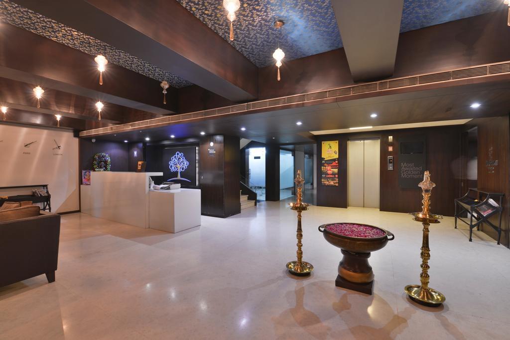 Hotel The Golden Oak Rāipur Exteriér fotografie