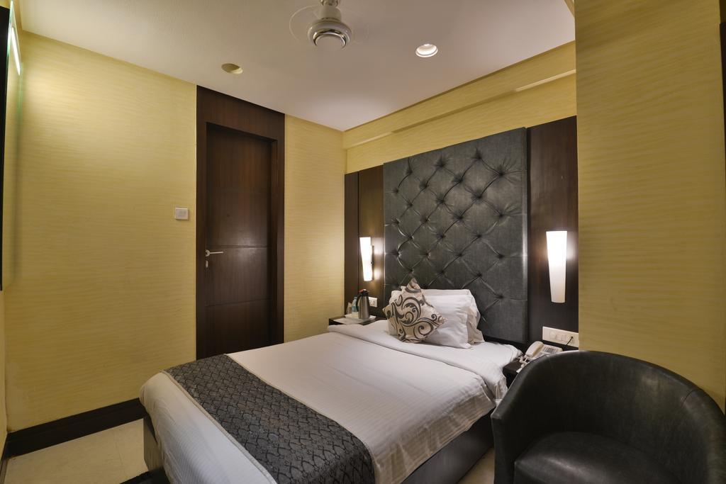 Hotel The Golden Oak Rāipur Pokoj fotografie
