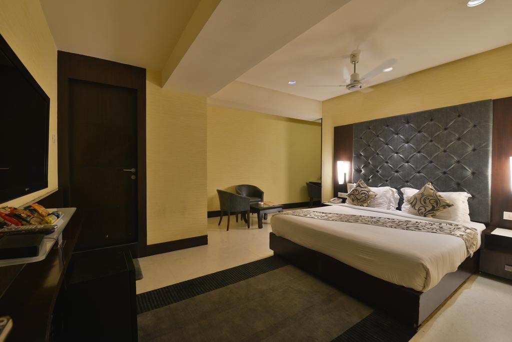 Hotel The Golden Oak Rāipur Pokoj fotografie